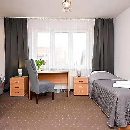 Dom Polonii Hotel 2*