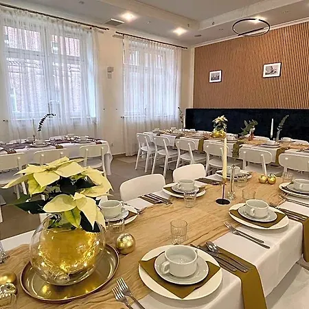 Hotel Dom Polonii 2*