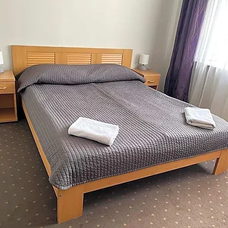 Hotel Dom Polonii 2*