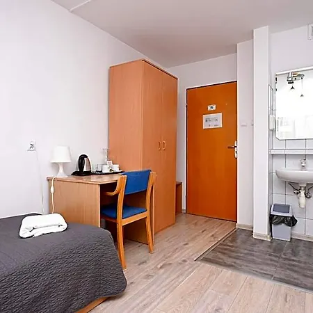 Otel Dom Polonii 2*